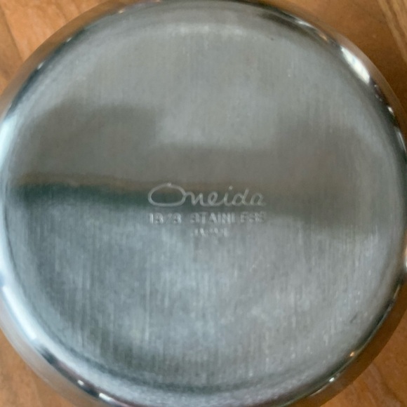 Rare Vintage Oneida MidCentury Coffee/Tea set…pot, creamer & sugar. - Picture 2 of 2